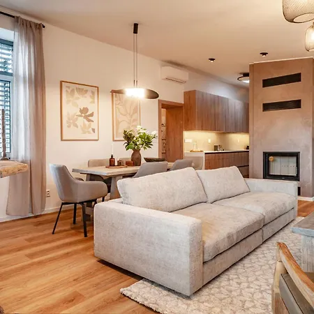 Sting Platan Apartmanhotel