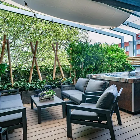 Sting Platan Aparthotel 4*