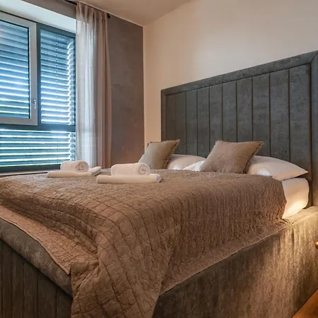 Aparthotel Sting Platan *