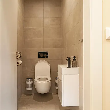 Sting Platan Aparthotel 4*