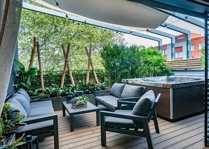 Sting Platan Aparthotel 4*