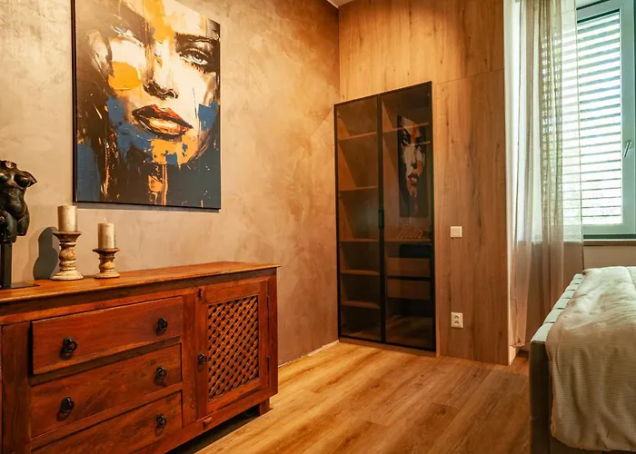 Sting Platan Lejlighedshotel 4*